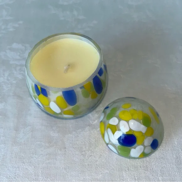 Anthropologie NIB Mini Cheena Egg Fresh White Cashmere & Musk Glass Candle - Picture 6 of 16
